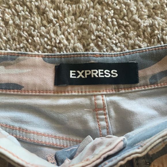 Express shorts size 00 - Picture 2 of 4